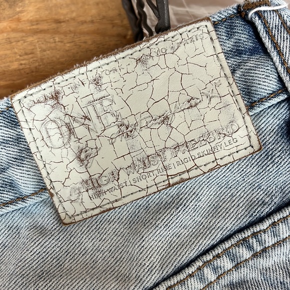 One Teaspoon High Waist Freebird Distressed Jeans - Picture 7 of 9